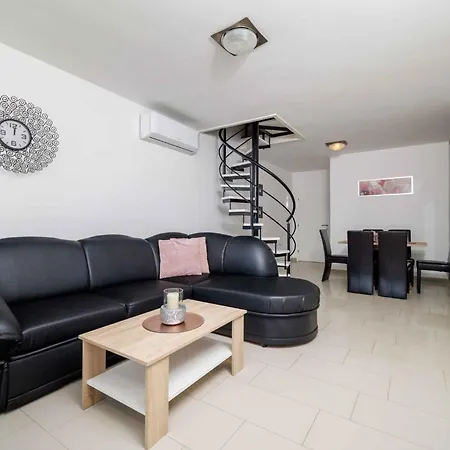 Apartments In Crikvenica 5648 Exterior photo